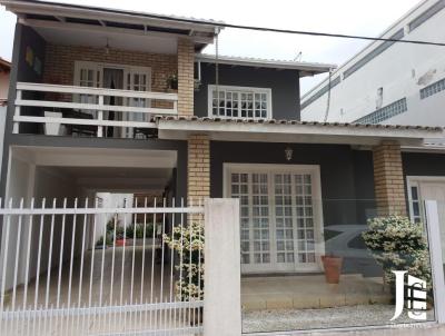 Casa para Venda, em Balneário Camboriú, bairro Centro